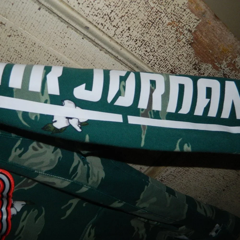 Nike Air Jordan Mens AT9019-010 Green Camo City Flight Pullover Hoodie Sz L